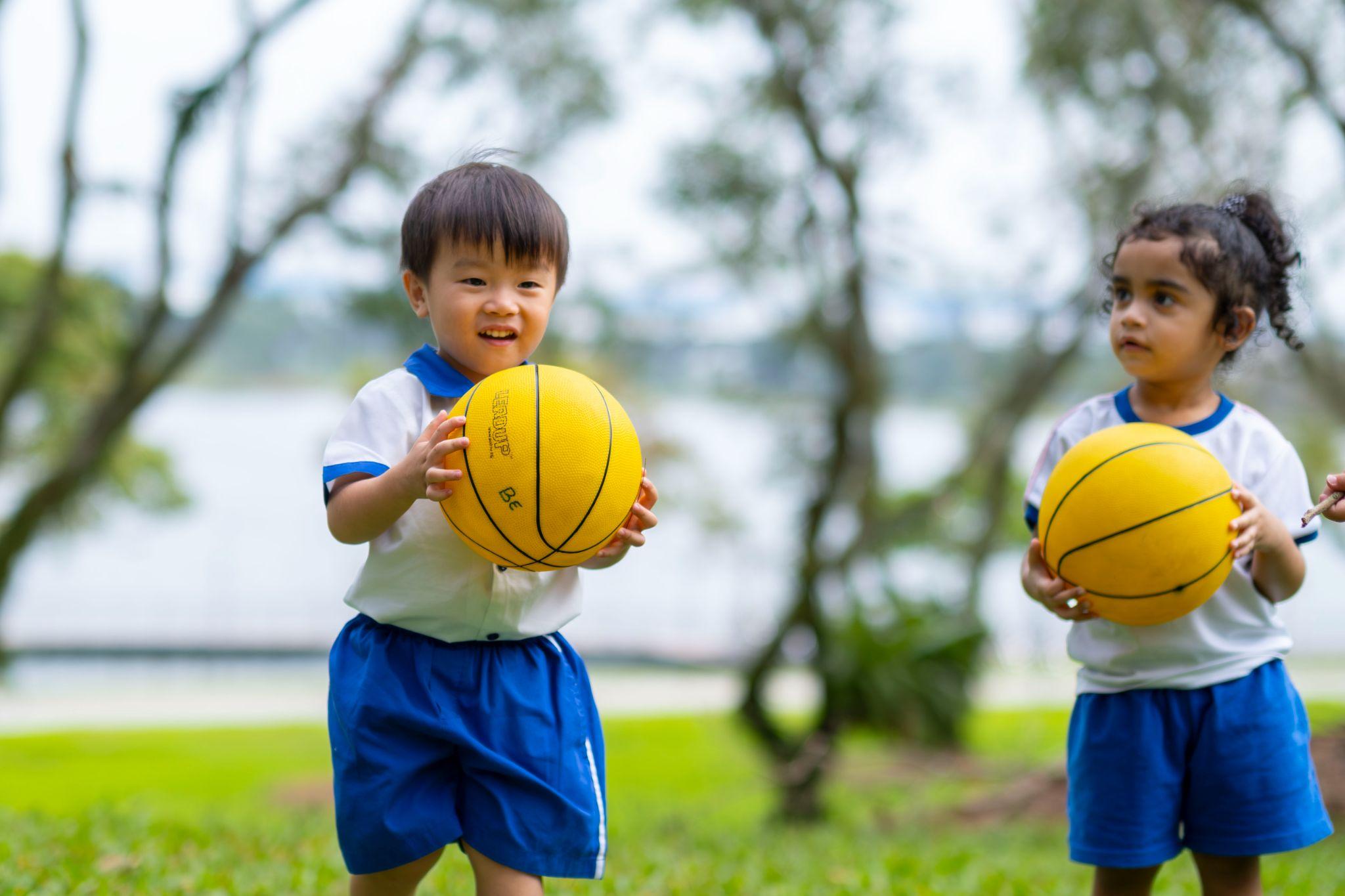 kids playing basketball
